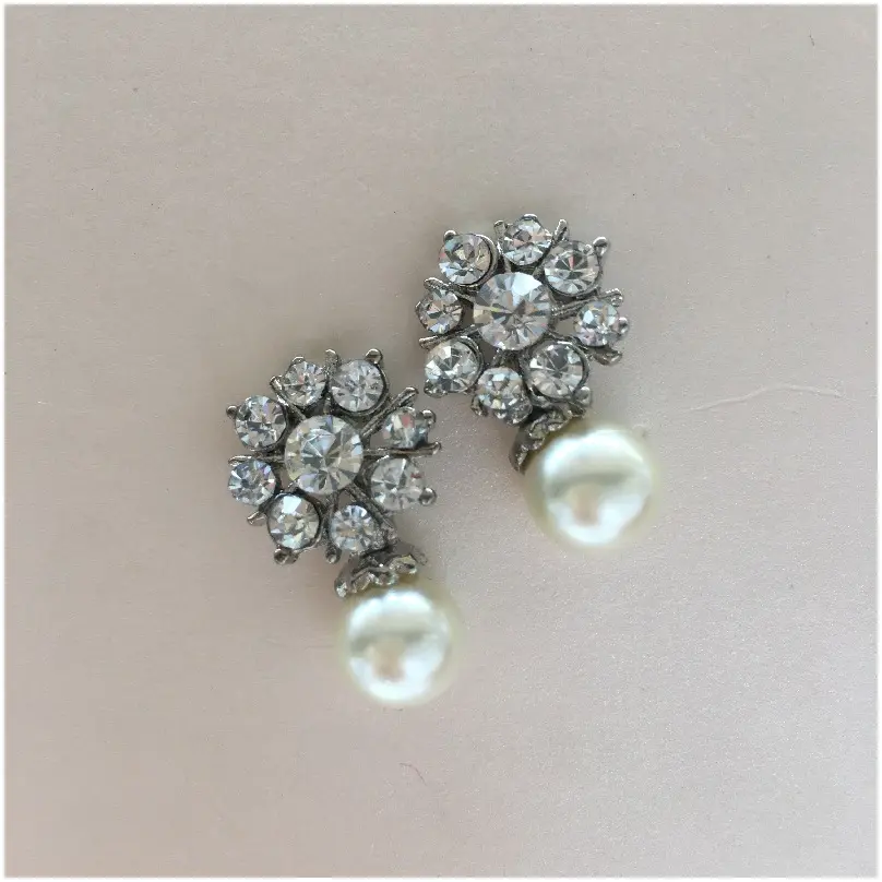 Artes diamantes con perla ivory