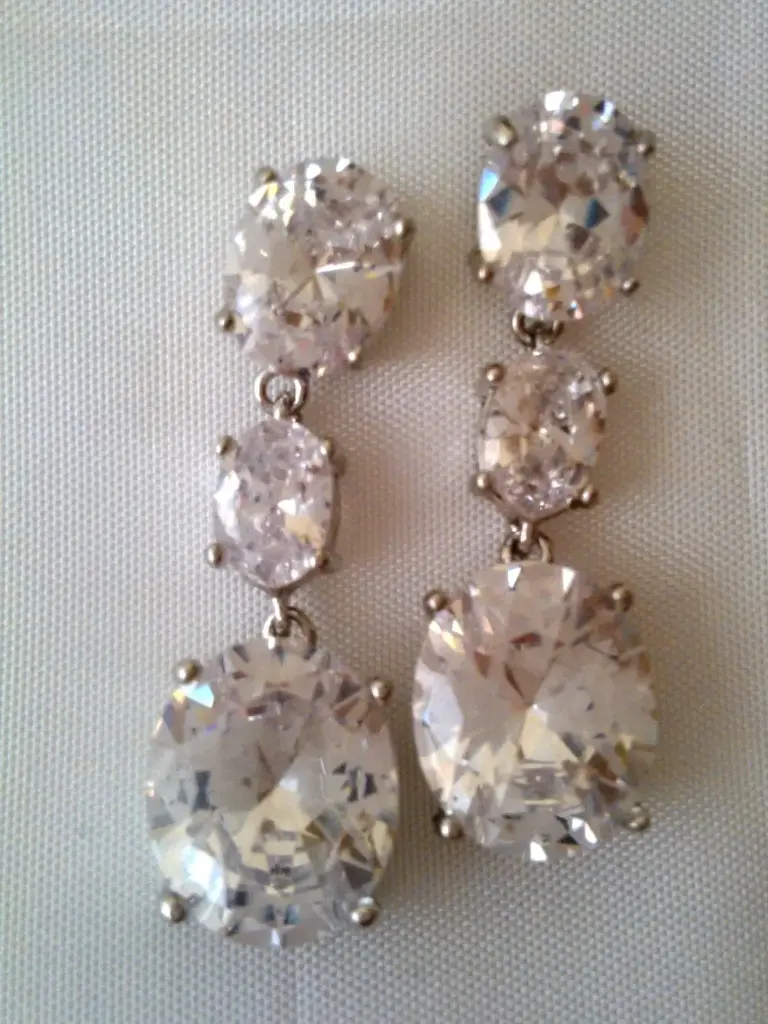 Arete de zirconia corte ovalado