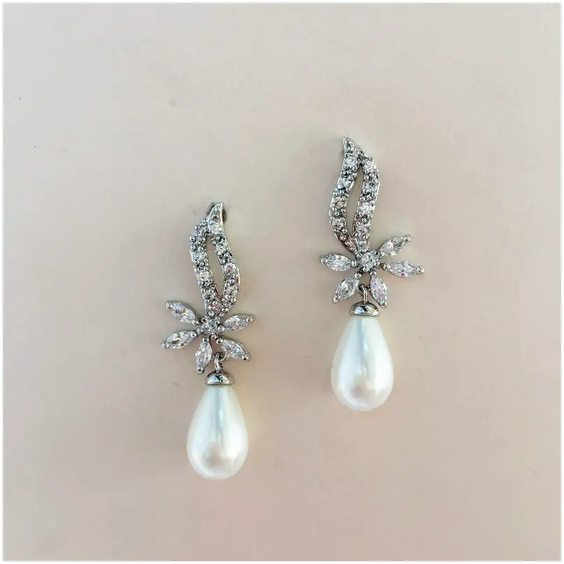 [EAZ1166] Arete zirconia con perla en gota