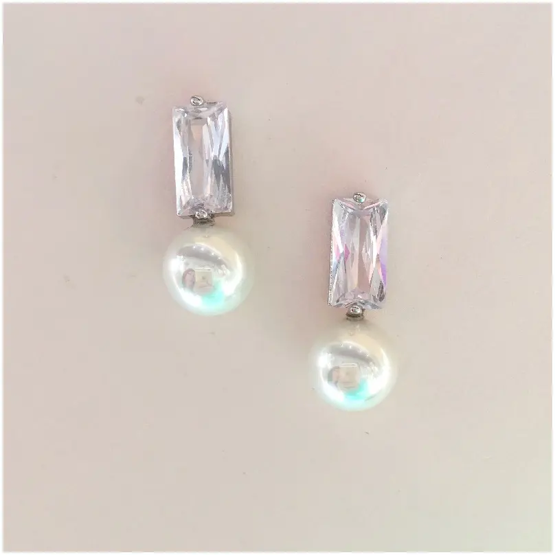 Arete zirconia cuadrada con perla