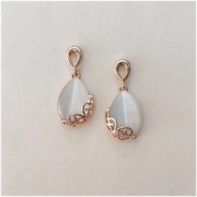 Arete base dorada