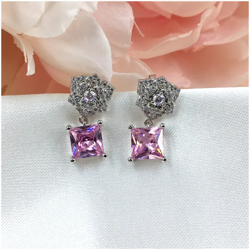 [EAZ1759-RS] Arete zirconia con piedra en rosa