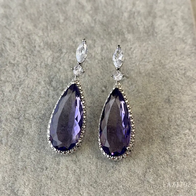 [EAZ1792-MO] Arete alargado piedra morada