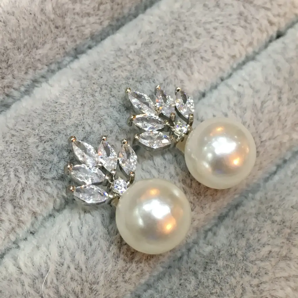Aretes cortos de perla