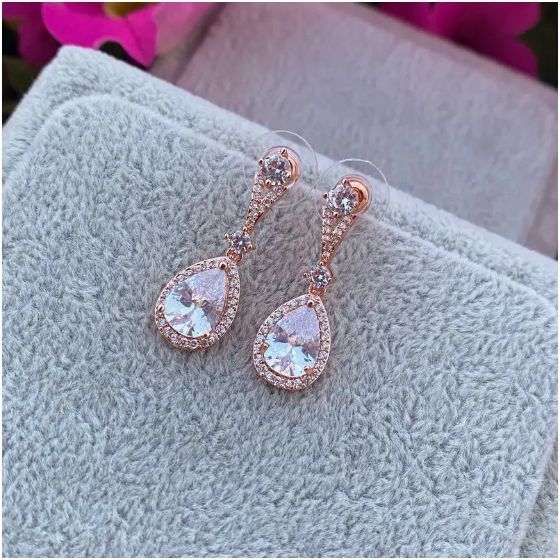 Arete corte gota en rosa