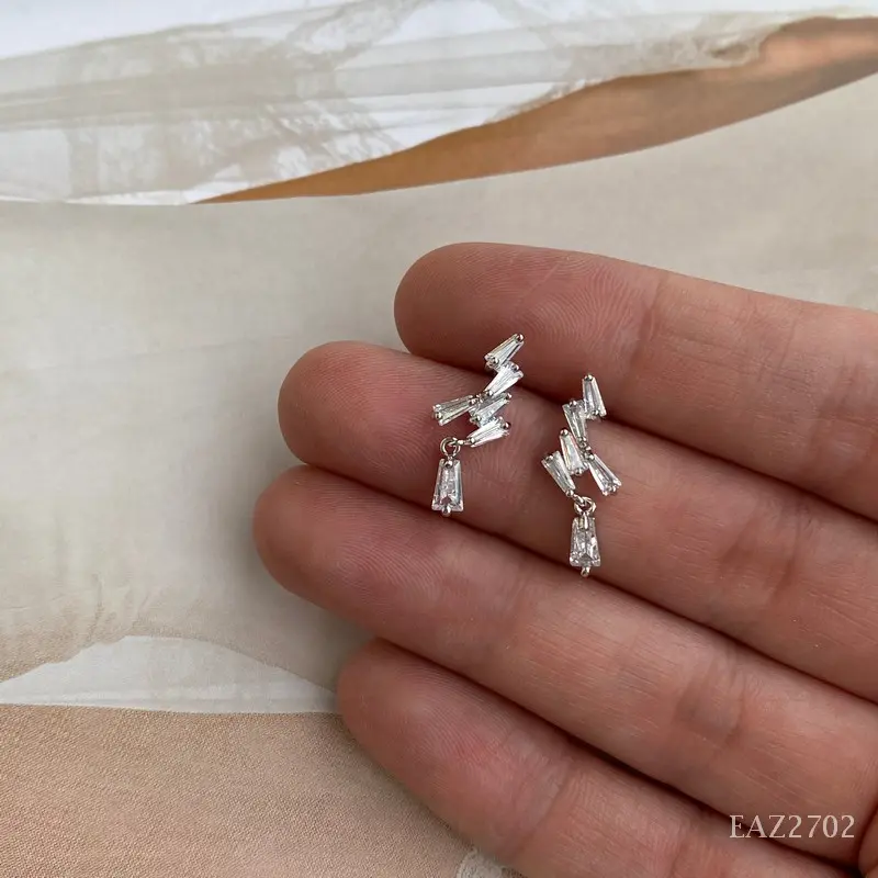 [EAZ2702] Arete corto