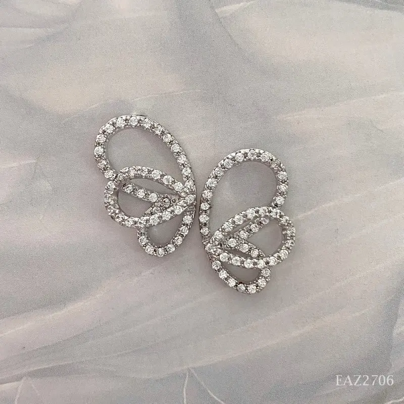 [EAZ2706] Arete corto en forma de moño