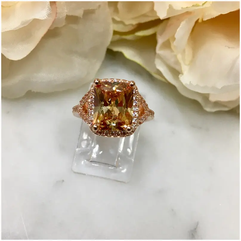 Anillo zirconia champagne