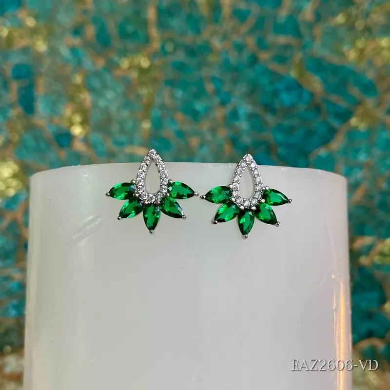 [EAZ2605-VD] Arete pegado con cristl verde (Cristal)