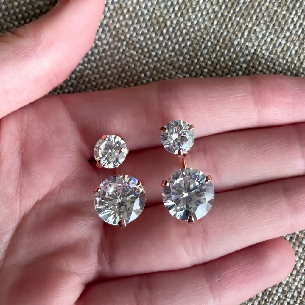 [eaz15-unico] Arete corto con doble terminación