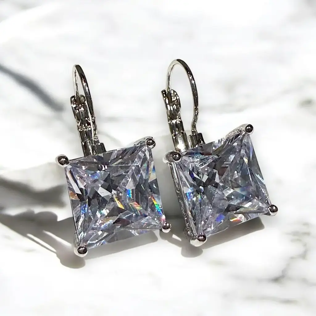 [EAZ1201-PL] Arete de zirconia corte cuadrado grande (Cristal)