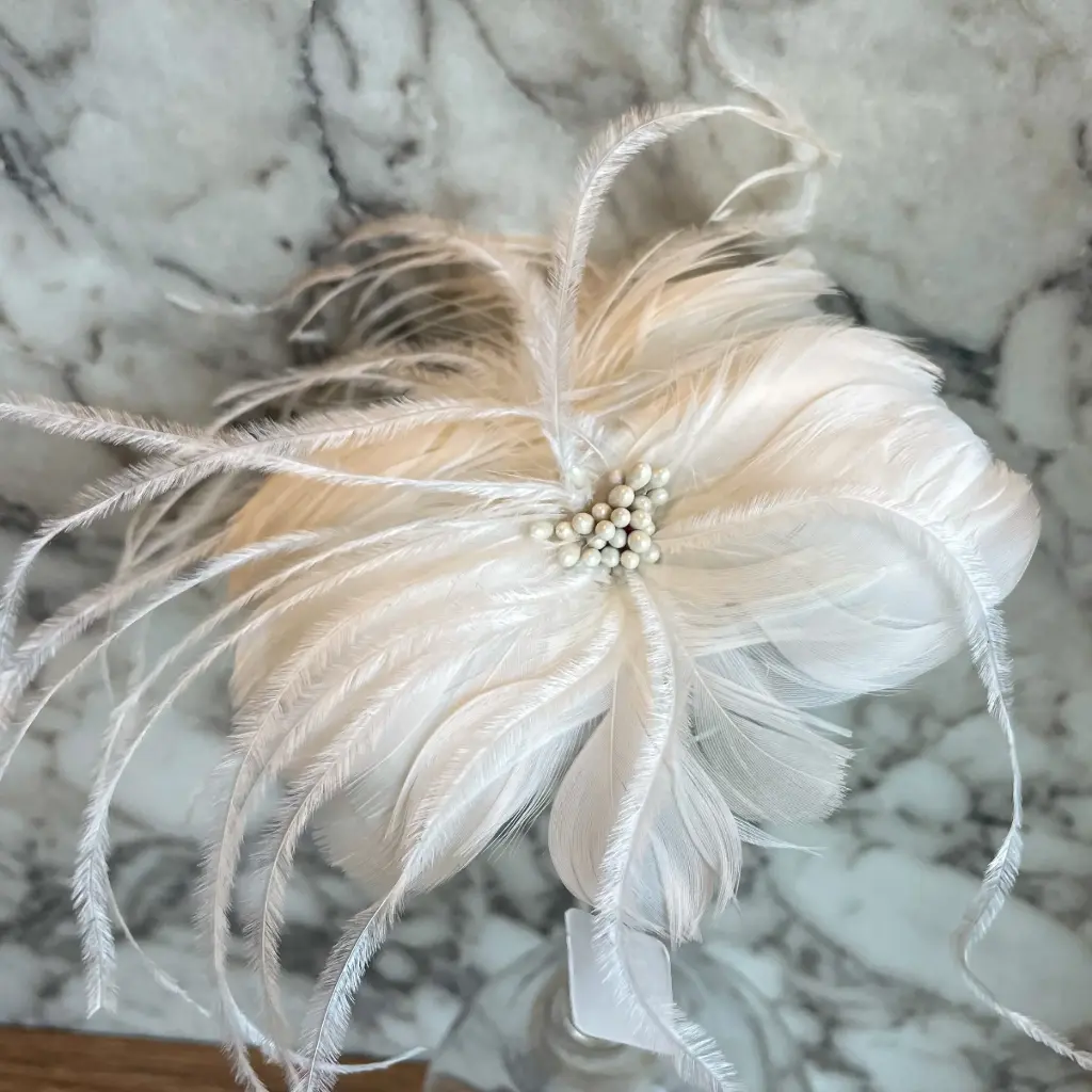 [FLP49-unico] Tocado de plumas ivory