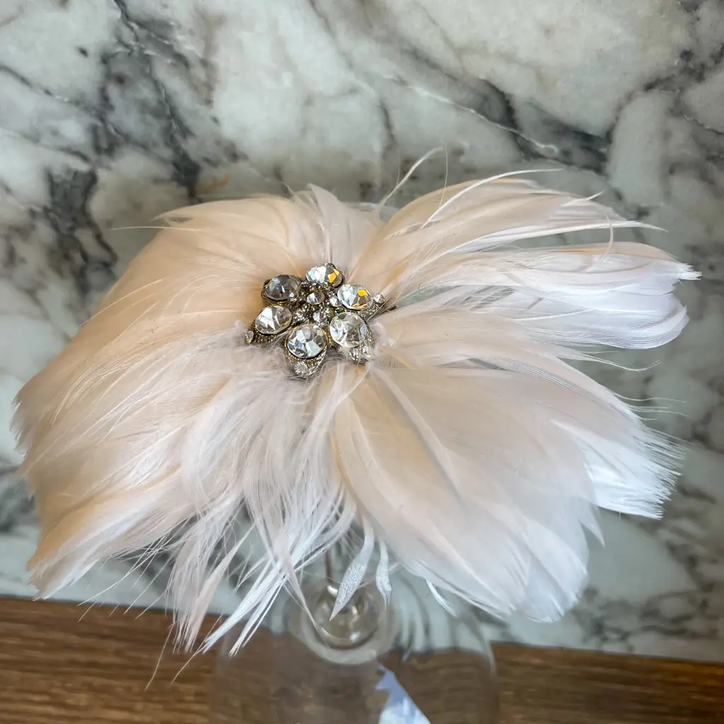 [FLP8012] Tocado de plumas ivory