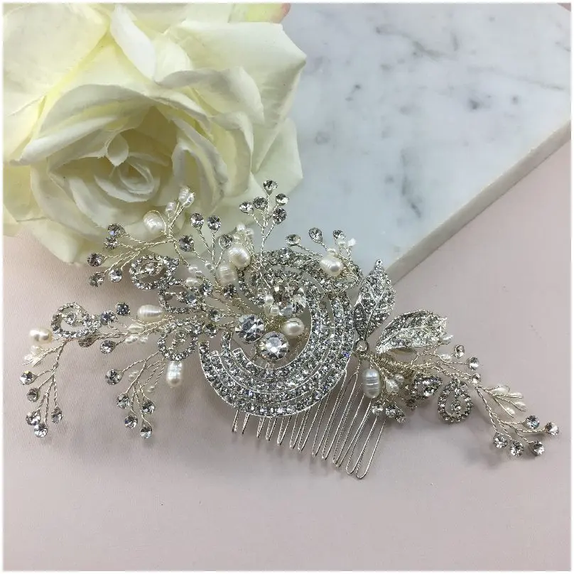 Peineta vintage con perlas
