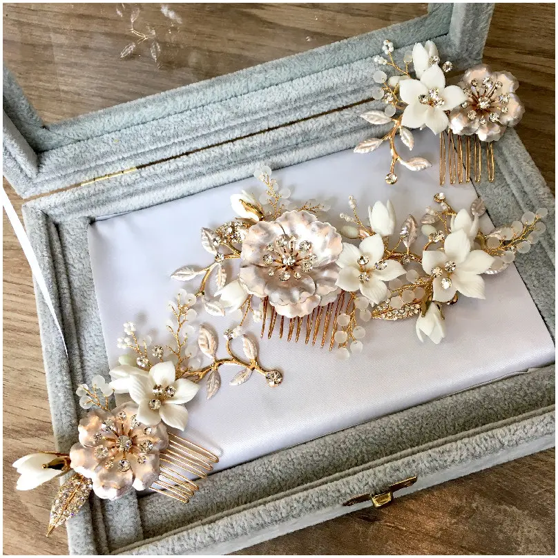 [HCN2230] Conjunto de peinetas en oro rosa y flor en tono mate