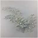 Peineta de flor con incrustaciones de cristal