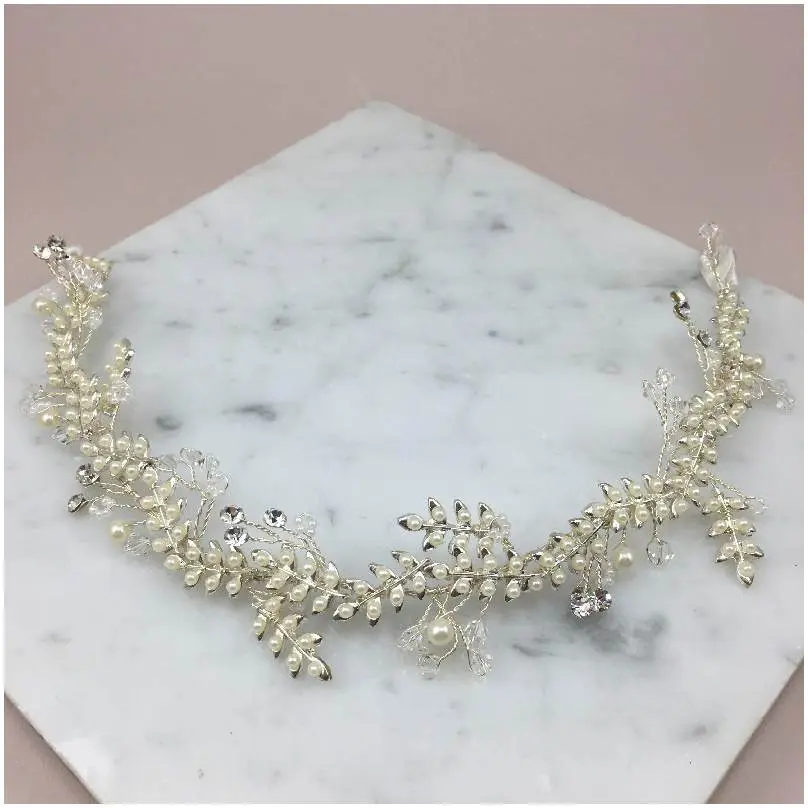 [HBN2066] Bandita de perlas con hojas delicadas