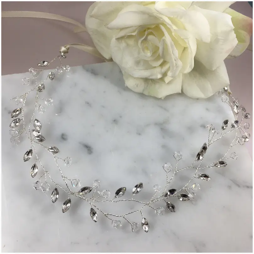 [HBN2443] Tocado flexible con cristales ramificados 