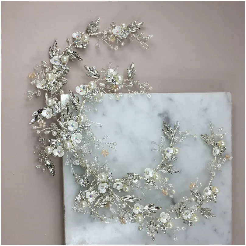 [HBN2437] Diadema con tocado de cristales