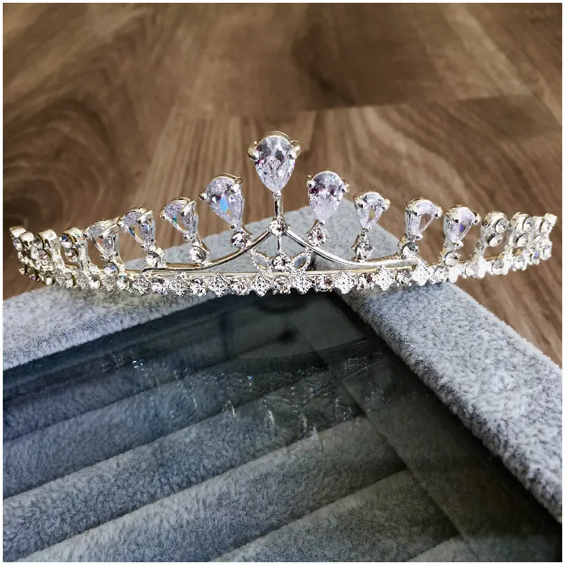 [HBN2454] Tiara corona de cristales 