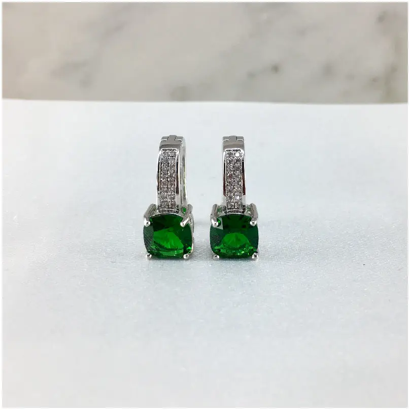 [EAZ1751-VD] Aretes plata con zirconia color verde esmeralda