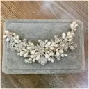 Broche alargado de azahares con cristal