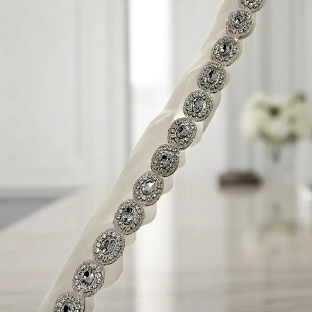 [BTN2021] Cinto delgado circulos diamante