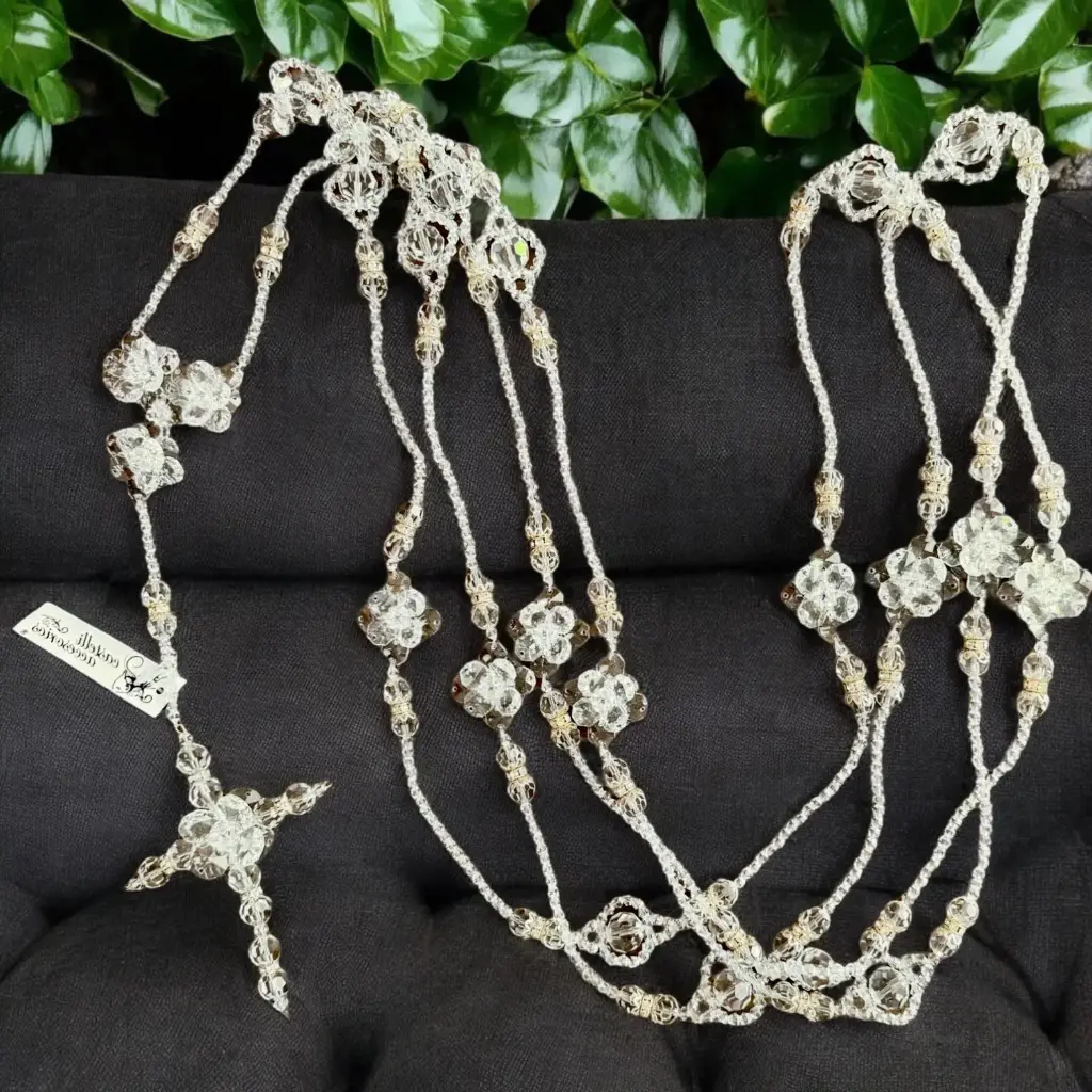 [LZN0117] Lazo de cristal con tejido de flores