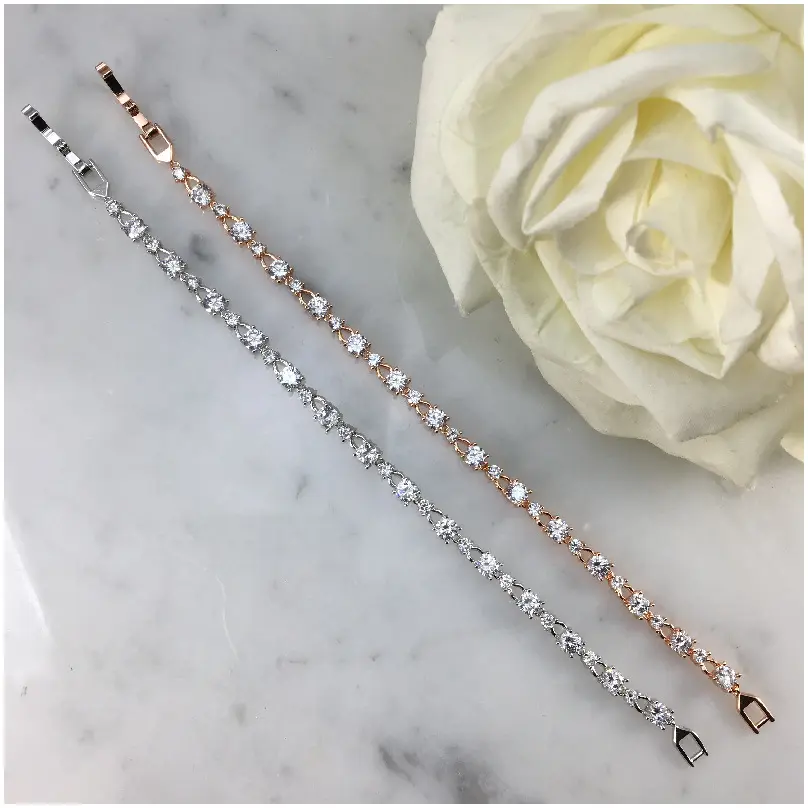 Pulsera delgada de zirconia