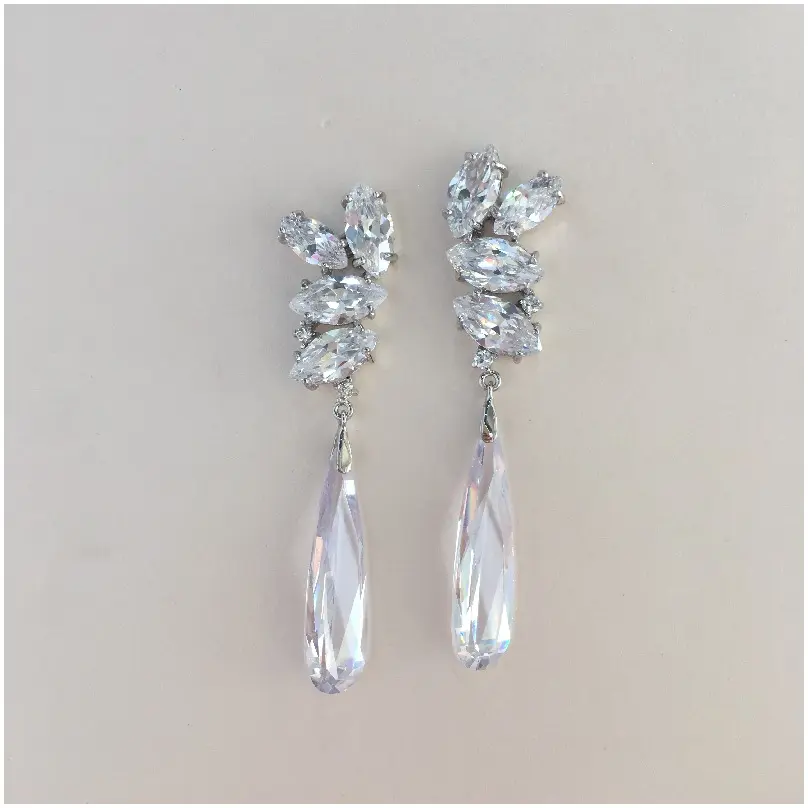 [EAZ1167] Arete alargado zirconia