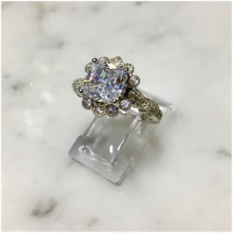 Anillo zirconia vintage